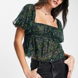 Free People Penelope baby doll smocked top. Size medium.